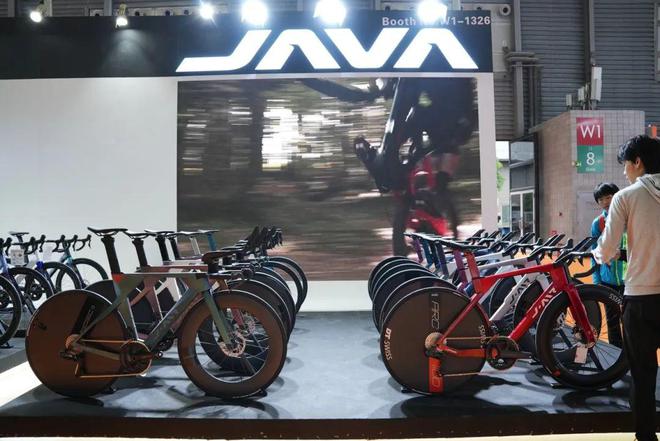乐鱼leyu体育官网从山地到公路从都会到铁三——JAVA全系新品从头界说骑行新方(图1)