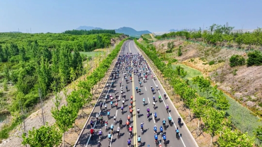 leyu·乐鱼中国自行车活动骑游大会（山系列）在山东日照胜利举行(图2)